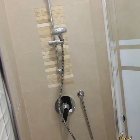 住宿加早餐酒店 Suncity 那不勒斯