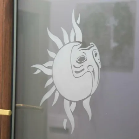 住宿加早餐酒店 Suncity 3*